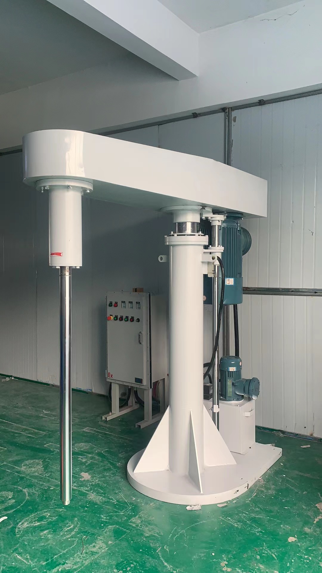 我們應(yīng)該要如何的維護(hù)保養(yǎng)和了解分散機(jī)的結(jié)構(gòu)以及特點(diǎn)？