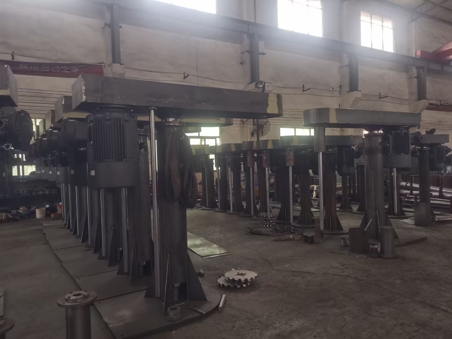 發(fā)往 迪拜 阿聯(lián)酋 高速分散機(jī) 及蝶式攪拌機(jī)采購(gòu)項(xiàng)目(圖6)