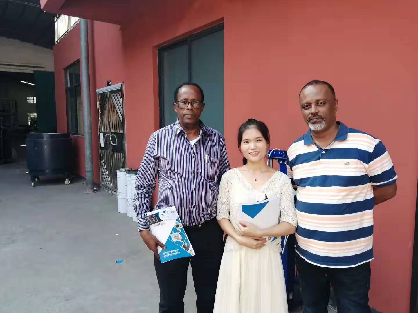 來自南非客戶采購高速分散機(jī) 平臺(tái)反應(yīng)釜案例(圖1)