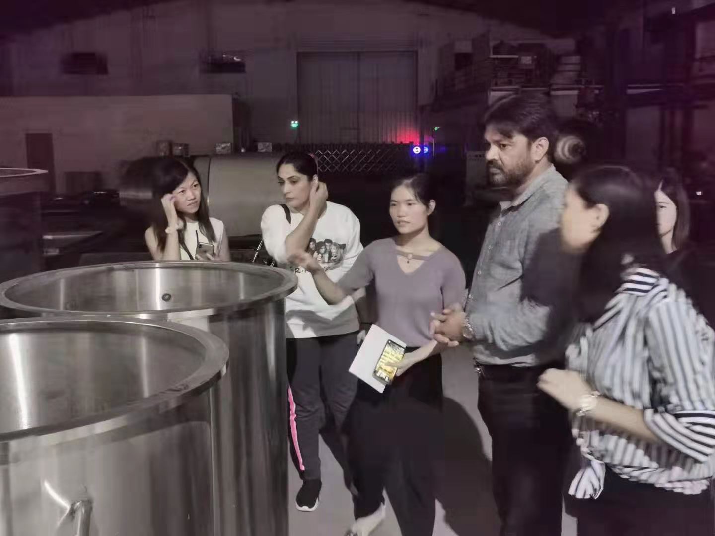 來自印度孟買 十大粘合劑廠商 藝術(shù)涂料生產(chǎn)線 的采購方案